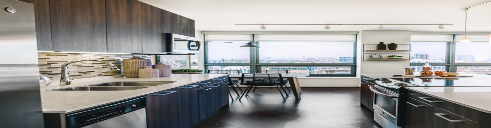 Rich Oak Floors, Snaidero Designer Italian Cabinetry, Stainless Steel Appliances, Energy Star Appliances Rich Oak Floors, Snaidero Designer Italian Cabinetry, Stainless Steel Appliances, Energy Star Appliances