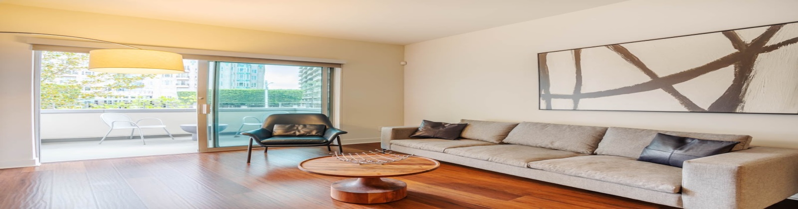 9-foot ceilings, central air and heat, glass dual pane windows 9-foot ceilings, central air and heat, glass dual pane windows