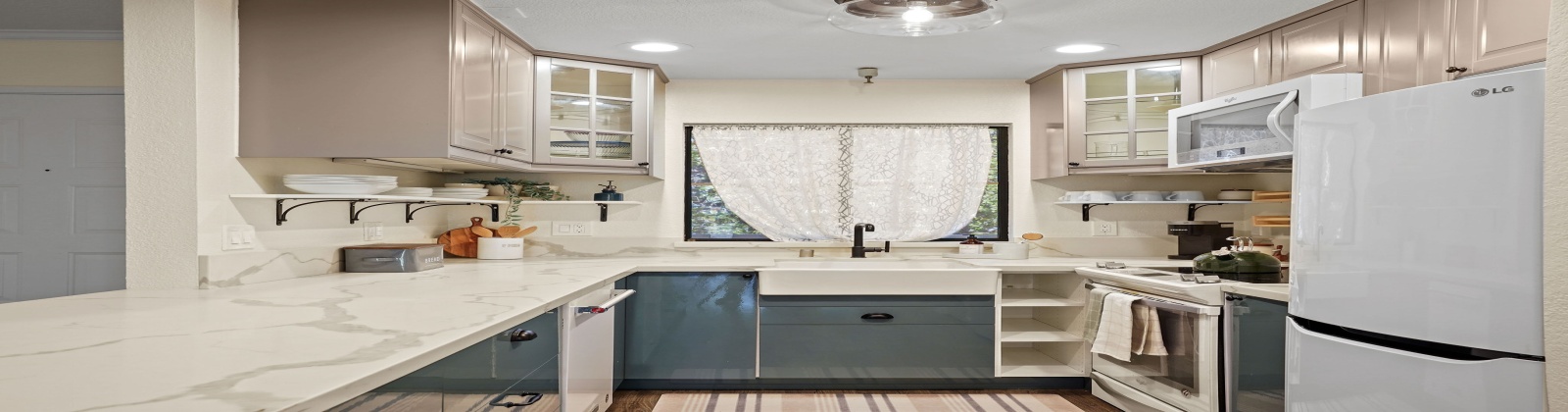 1016 P Street, Sacramento, California, United States 95814, 2 Bedrooms Bedrooms, ,Condo,Furnished,P Street,3,2491