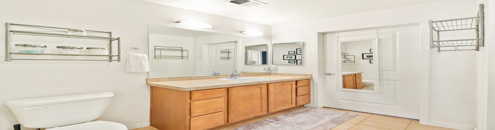 Denver, Colorado, 2 Bedrooms Bedrooms, ,2 BathroomsBathrooms,Condo,Furnished,Albion,1,1104 Denver, Colorado, 2 Bedrooms Bedrooms, ,2 BathroomsBathrooms,Condo,Furnished,Albion,1,1104