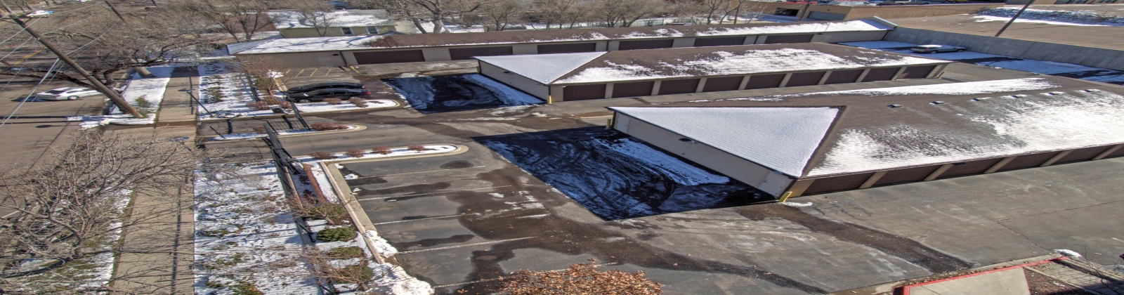 loft, mid term, all inclusive, parking, gated building, fitness center, billiards room, court yard, walking distance to downtown