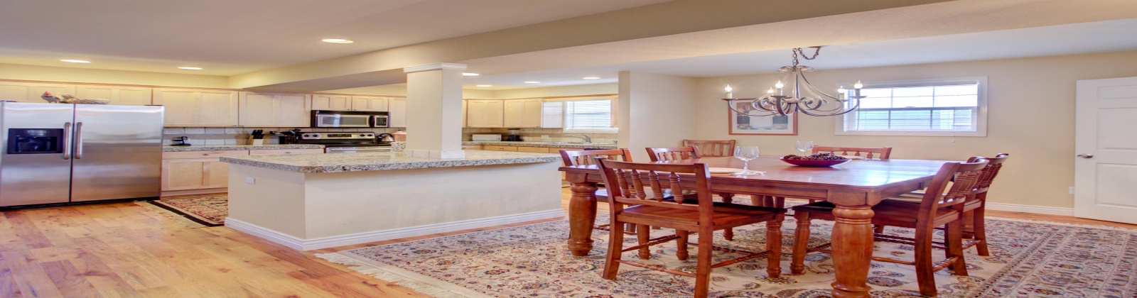 2145 S. Grant, Denver, Colorado, United States 80210, 3 Bedrooms Bedrooms, ,3.5 BathroomsBathrooms,Townhome,Furnished,S. Grant,1110