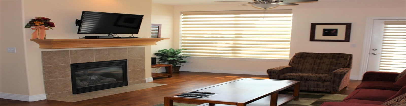 1 Bedroom/1 Bath 2nd floor condo at Dry Creek Crossing Condominiums.  Features fireplace, granite countertops, breakfast bar, large balcony, large walk-in closet, elevator access, and 1 attach heated garage parking space.  Convenient additional and visitor parking.  Beautiful mountain views!

Amenities include: business center, pool table, and card tables.  The 4000 sq. ft. clubhouse includes a 24-Hour fitness center with free weights, cardio machines, and circuit-training equipment. Condo and townhome residents also have access to a meeting room, heated community pool, spa, and entertainment/lounge area on the clubhouse\'s outdoor terrace

A block from Light Rail Station, minutes from Park Meadows Mall, and just a quarter mile east of I-25. An impressive variety of shopping, dining, and entertainment is just minutes from your door step!  All in the heart of DTC!