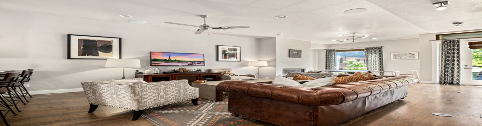 3 Bedroom/3.5 Bathroom property is located just steps away from the hustle and bustle of Downtown Denver.  Features stainless steel appliances, breakfast bar, high end/leather furnishings, fireplace, desk, private balcony, private rooftop deck, and 2-car attached garage.

Property is within walking distance to the Denver Art Museum, Clyfford Still Museum, numerous restaurants, cafes, and shops.  There are multiple yoga studios and fitness centers in the area as well.