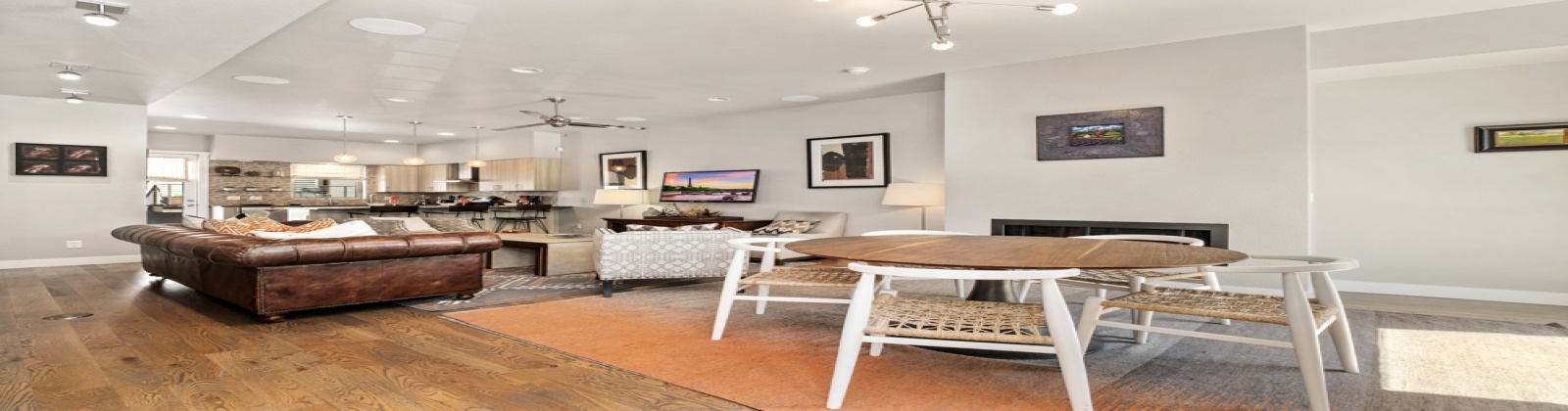 3 Bedroom/3.5 Bathroom property is located just steps away from the hustle and bustle of Downtown Denver.  Features stainless steel appliances, breakfast bar, high end/leather furnishings, fireplace, desk, private balcony, private rooftop deck, and 2-car attached garage.

Property is within walking distance to the Denver Art Museum, Clyfford Still Museum, numerous restaurants, cafes, and shops.  There are multiple yoga studios and fitness centers in the area as well.