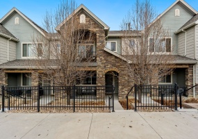 Welcome to this stylish and fully furnished townhome located in the highly desirable Park Meadows / Willow Creek area of Centennial. This south-facing home offers abundant natural light, modern finishes, and a layout designed for both comfort and convenience.
Interior Features
Main Level
•	Bright and open living room with fireplace, sofa seating, and wall-mounted TV.
•	Dining area with seating for six.
•	Chef’s kitchen featuring slab granite countertops, stainless steel appliances, and hardwood flooring.
•	Powder bath and direct access to the attached 2-car garage.
Upper Level
•	Primary Bedroom: King bed, walk-in closet, work desk, TV, and private balcony with seating.
•	Primary Bath: Dual vanities, soaking tub, and separate walk-in shower.
•	Second Bedroom: Queen bed and TV.
•	Third Bedroom: Large desk, shelving units, and a full-size futon (perfect as an office/flex space).
•	Secondary Bathroom: Large vanity with walk-in shower.
•	Laundry room conveniently located upstairs.
Outdoor & Community Highlights
•	Charming front patio with seating area.
•	Nearby there is a beautiful park with walking paths, pond, and fountain.
•	Walking distance to dining, shopping, and a nearby lake.
•	Just 0.5 miles to light rail & I-470, offering easy access across the Denver Metro area.
•	Quick drive to Park Meadows Mall, Lone Tree entertainment, and DTC.
Schools (Cherry Creek School District — all highly rated 9/10 by GreatSchools)
•	Willow Creek Elementary — 0.5 miles
•	Campus Middle School — 4.3 miles
•	Cherry Creek High School — 4.3 miles
