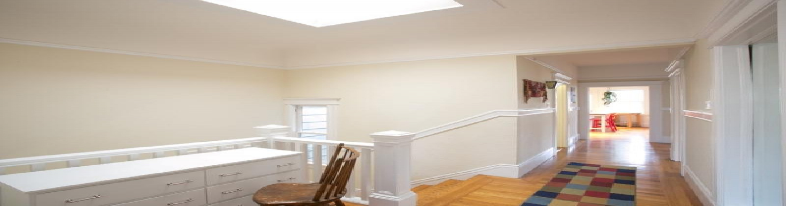 2 Bedroom and 2 Bathroom flat in Noe Valley. Features: elegant textured moldings reminiscent of turn-of-the century design, work desk, pull-out sofa, mirrored closets, walk-in closets, stool seating at the kitchen island, clawfoot bathtub, large outdoor wooden deck with views, and view of the Twin Peaks mountain to the west. This is an upper floor unit. There is no assigned parking with the property, but street parking is not difficult as there are no time restrictions.

Short walk to the vibrant commercial corridor of 24th Street featuring a Whole Foods market, boutiques, bars, Starbucks and Zagat rated restaurants. Corporate shuttles are within walking distance.