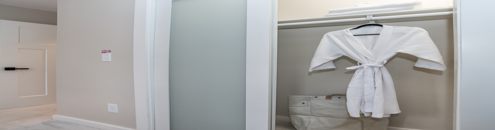 3812 Burt, Raleigh, North Carolina, United States 27606, 2 Bedrooms Bedrooms, ,1.5 BathroomsBathrooms,Townhome,Furnished,Burt ,1379